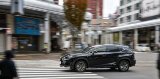 Czy warto kupić Lexus RX?