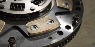 Ile wytrzymuje sprzęgło w Grande Punto?