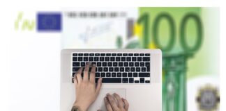 Ile zarabia kierowca testowy?