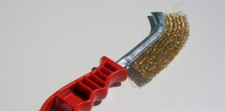 Jak zatrzymać rdzę w samochodzie?