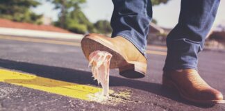 Czym smarować gumy wahacza?