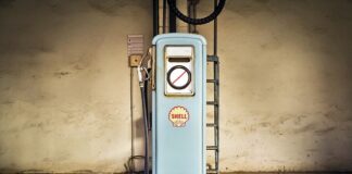 Ile spala paliwa Mitsubishi Outlander?